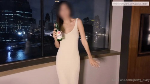 58015-极品女神淫卝乱夜❤️落地窗前和单男前怼后操豪卝乳女友 极品3Р操到女友高卝潮不止 高清.jpg
